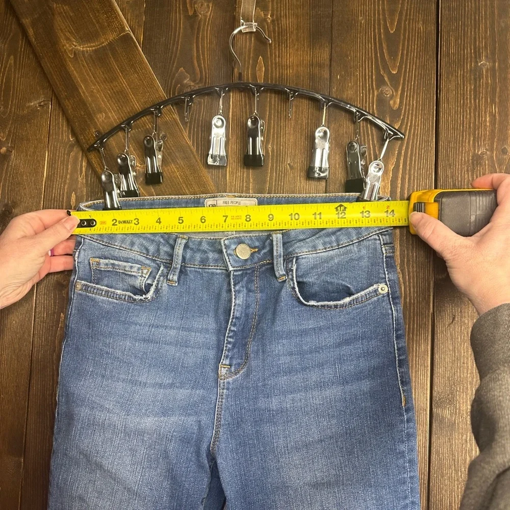 (6)EUC Free People jeans size 27. - Picture 4 of 8
